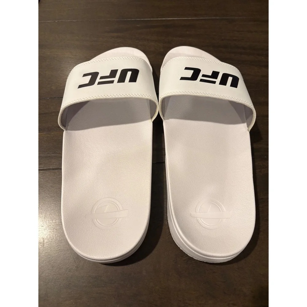 ISlide UFC Mens White Black Logo Athletic Slide Sandals Style 375433-10 Size 7/8